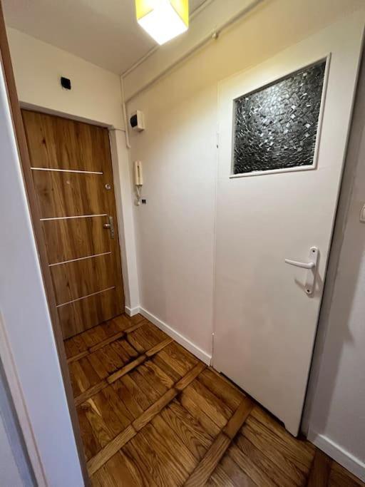 Ohmyhome - Chmielna Warszawa Zewnętrze zdjęcie